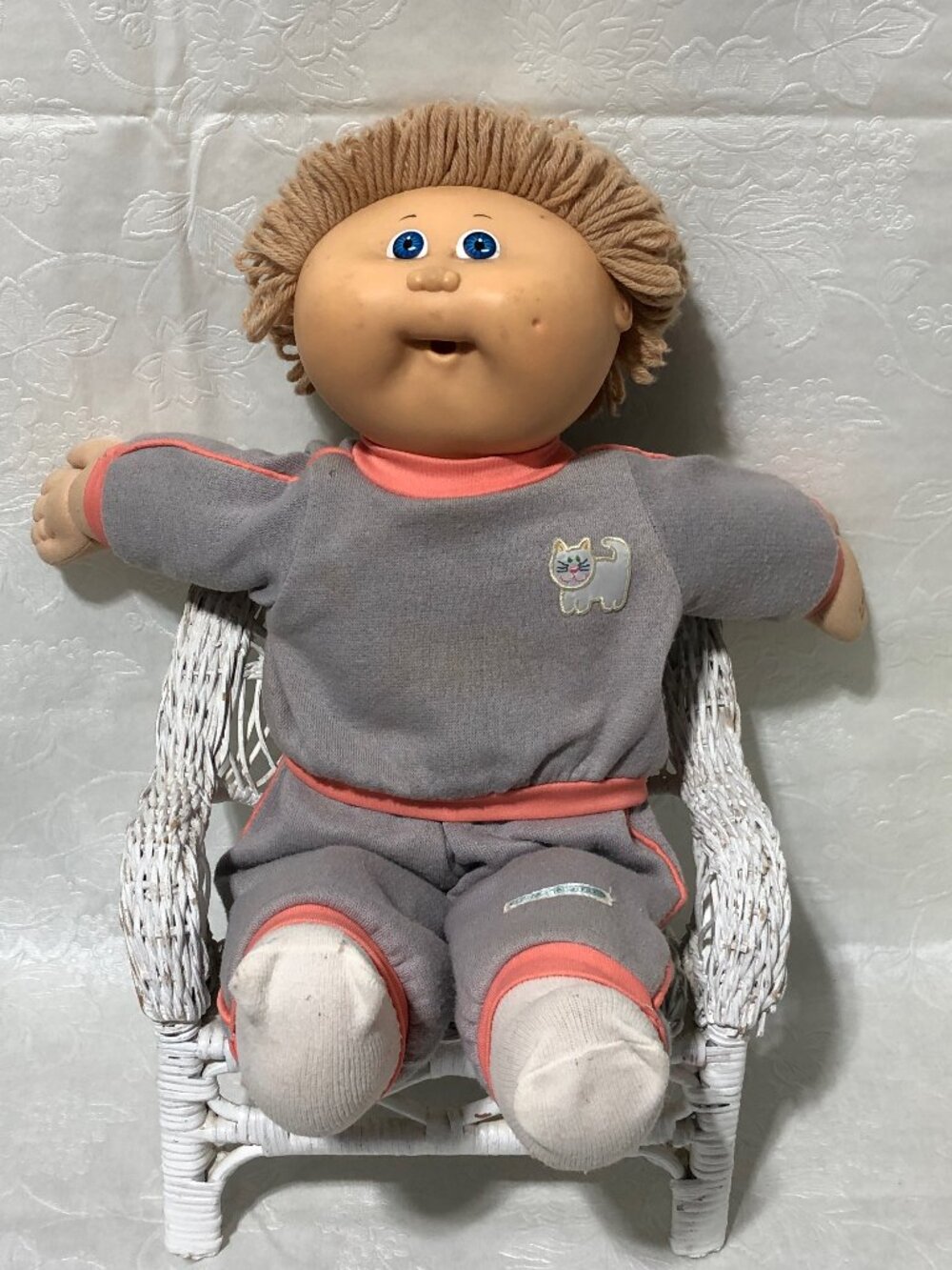 Vintage 1982 Cabbage Patch Kids Boy Doll Brown Loop Yarn Hair Blue Signature